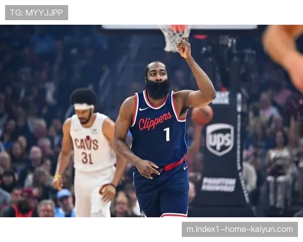 国王背靠背迎战骑士 萨博尼斯策应能力成限制哈登挡拆关键 国王背靠背迎战骑士 萨博尼斯策应能力成限制哈登挡拆关键